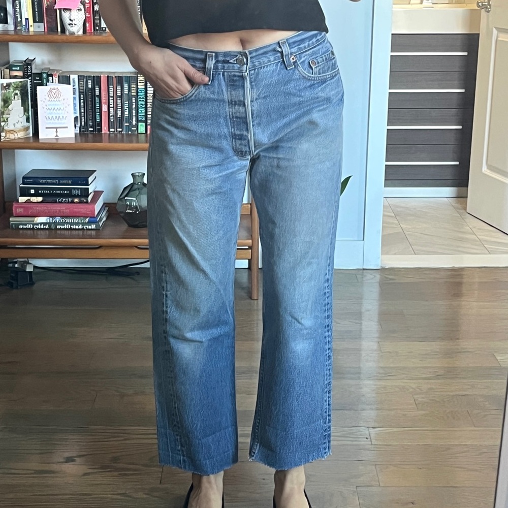 VINTAGE Levi’s 501 jeans. Perfect Blue wash. Size 30”